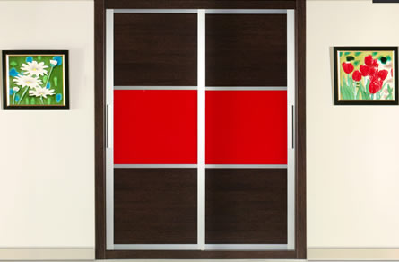 Frentes de armario de madera con puerta deslizante